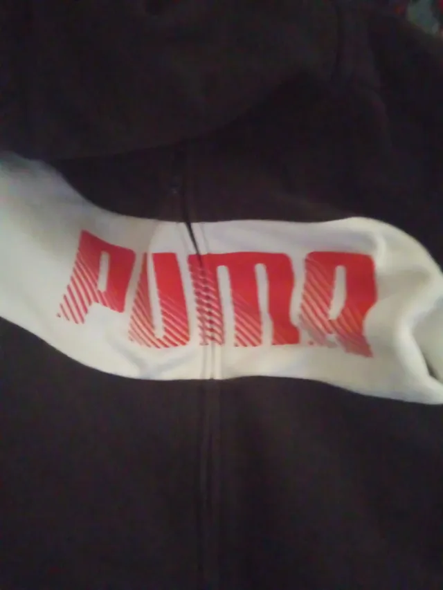 Sudadera Puma Negra y Blanca talla 13-14