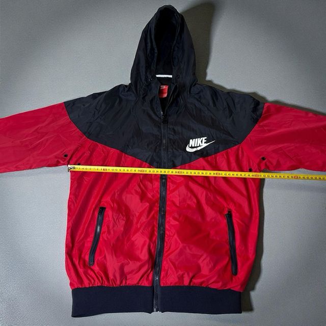 Chaqueta Nike Vintage Clásica Roja y Negra