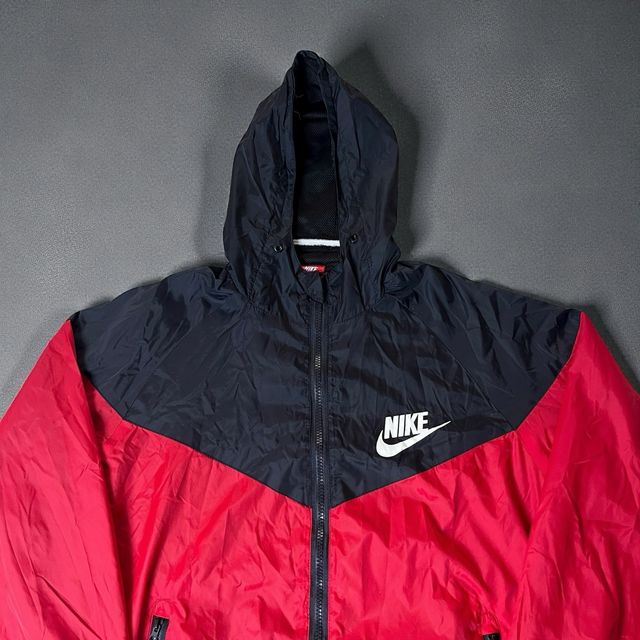 Chaqueta Nike Vintage Clásica Roja y Negra