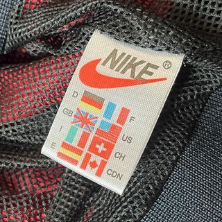 Chaqueta Nike Vintage Clásica Roja y Negra