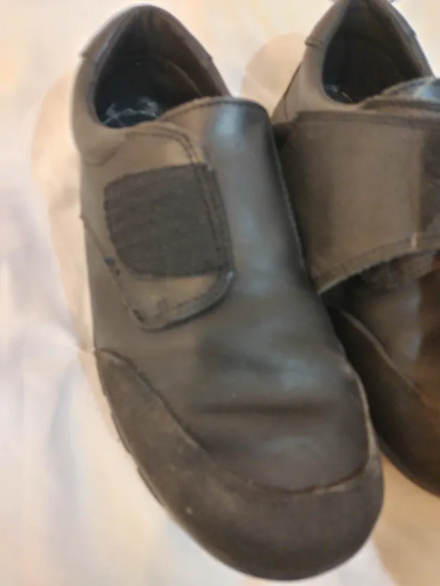 Zapatos niño piel velcro