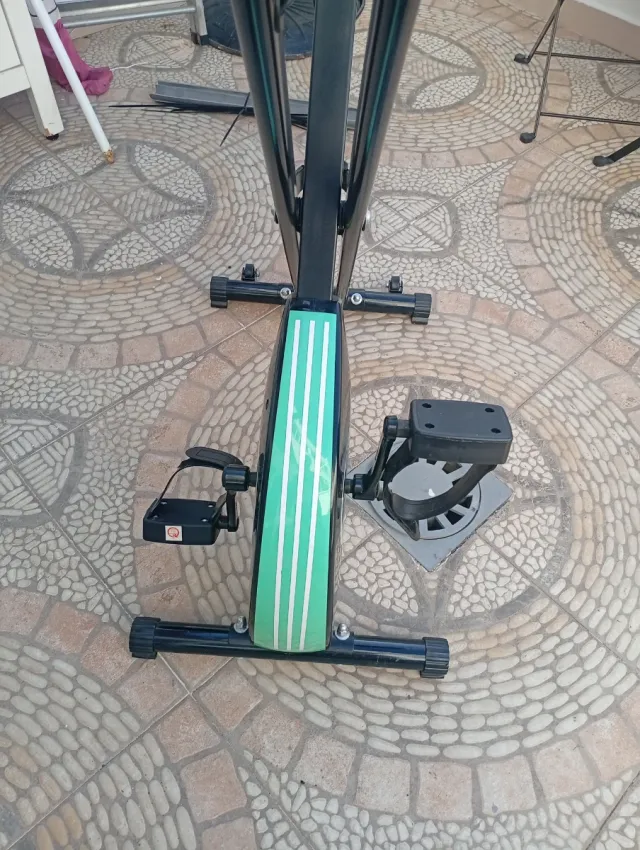 Bicicleta Estática Cecotec Verde/Negra