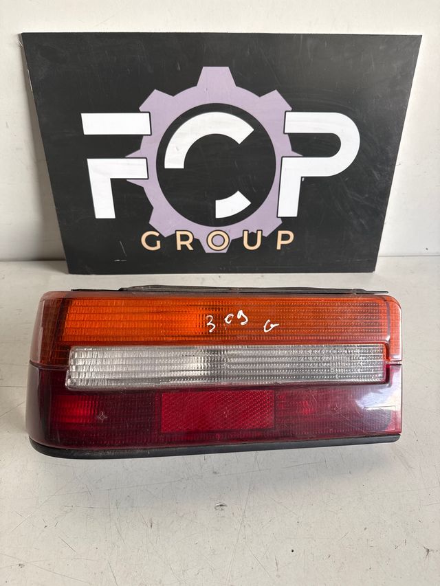 Piloto trasero izquierdo Peugeot 309