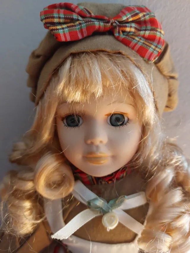 Muñeca de Porcelana Antigua Preciosa