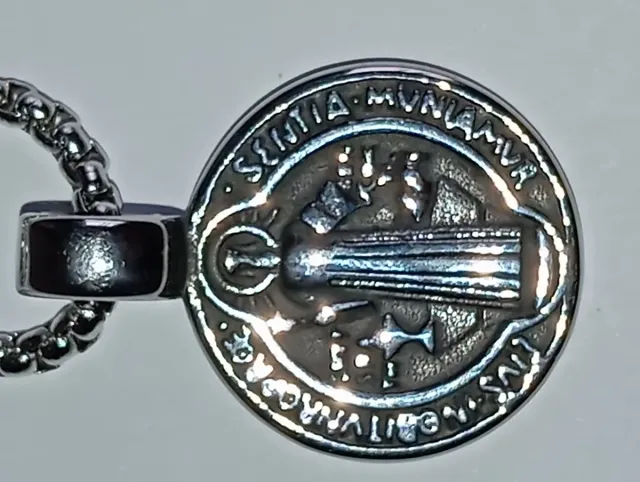 Mini Medalla Colgante de San Benito de Acero inox.