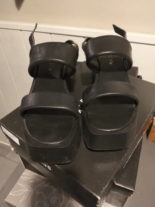 Sandalias de plataforma negras