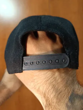 Gorra Supreme original broche snapback.