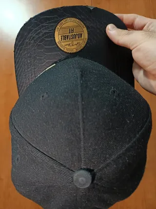 Gorra Supreme original broche snapback.