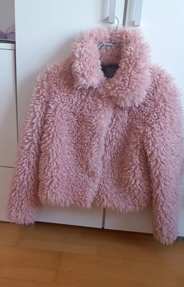 Chaqueta rosa lana rizada