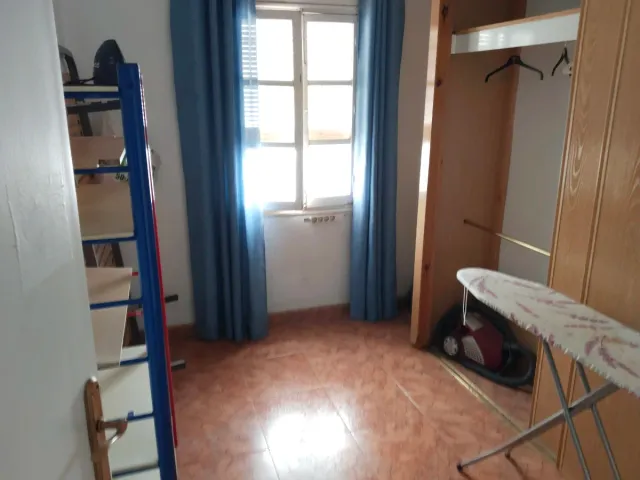 Segundo piso muy luminoso 4 habitaciones