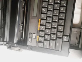 Máquina de escrever Canon Typestar 5