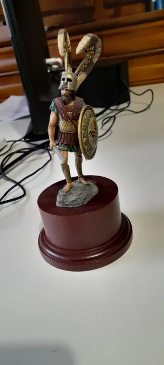 Soldado de plomo hoplita sur de Italia 75mm