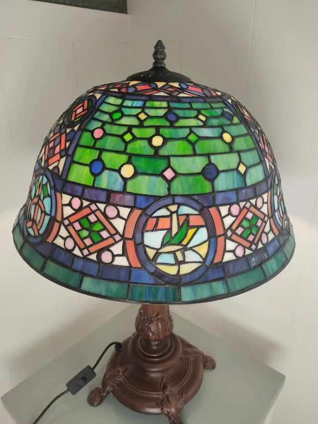 Lámpara de mesa Tiffany cristal y bronce