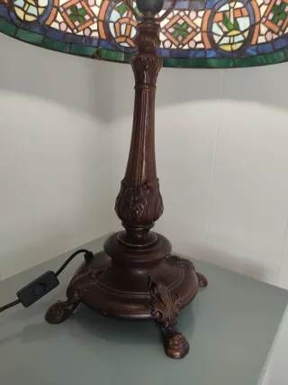 Lámpara de mesa Tiffany cristal y bronce