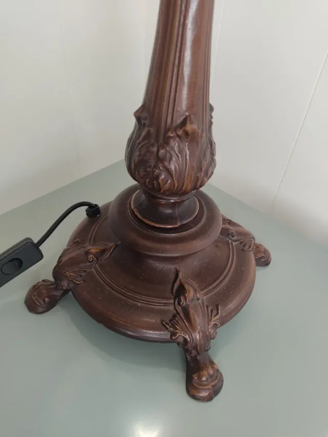 Lámpara de mesa Tiffany cristal y bronce