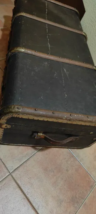 Maleta antigua de viaje