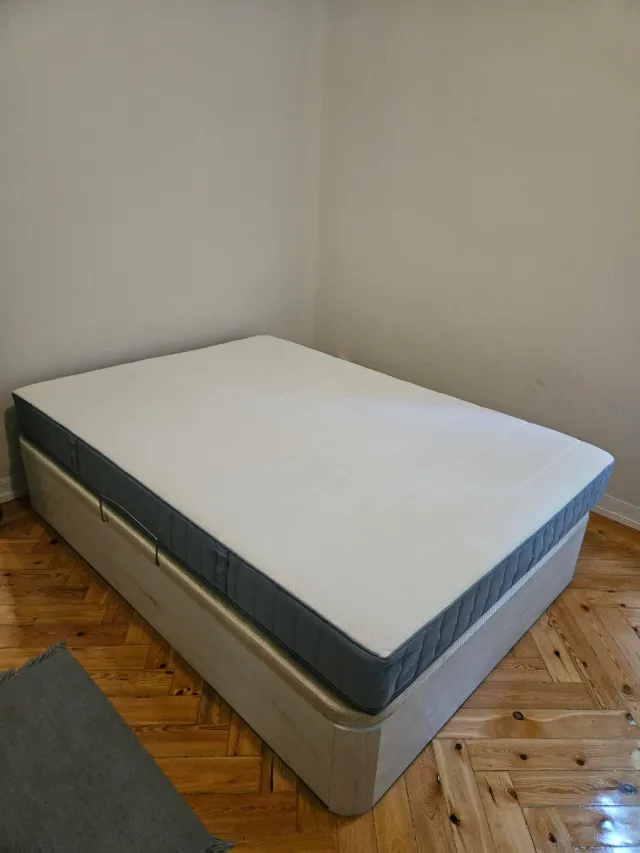 Letto e materasso 135x190 cm quasi nuovi