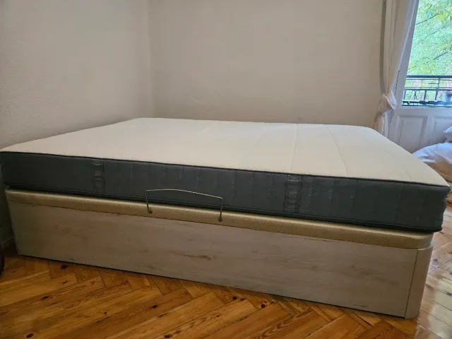 Letto e materasso 135x190 cm quasi nuovi