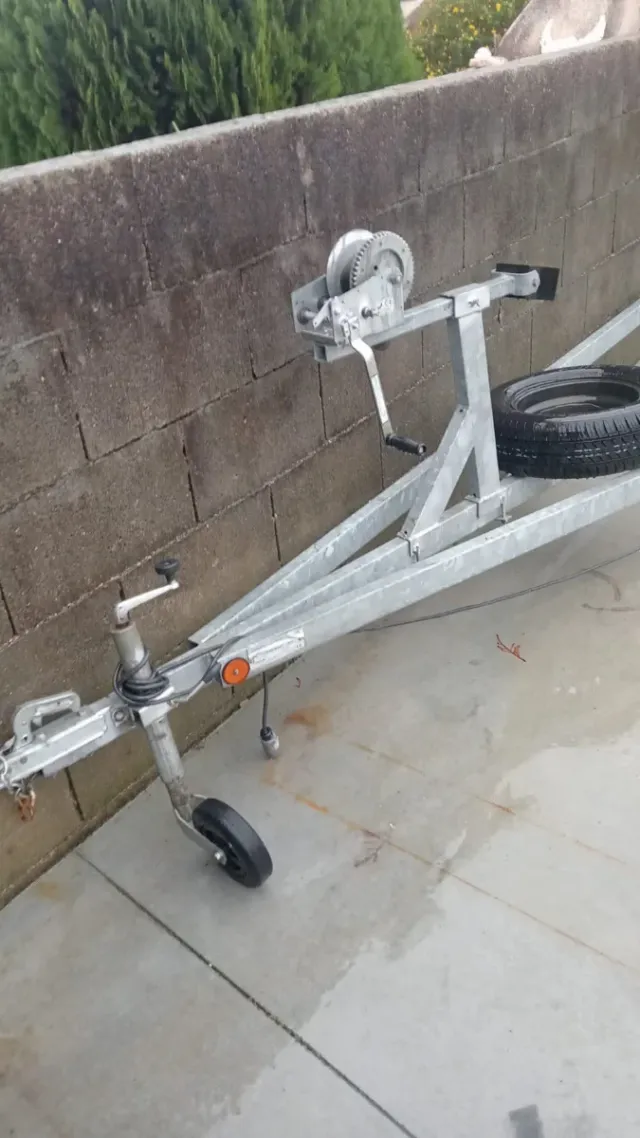 Remolque náutico para barco