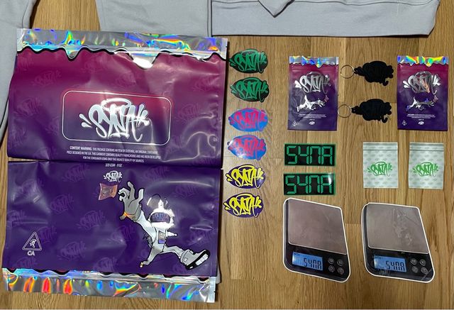 Conjunto Syna World Gris y Rosa