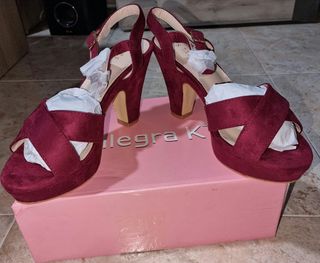 Sandalias tacón plataforma.Borgoña