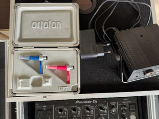 Technics SL-1200MK5 con tapas originales