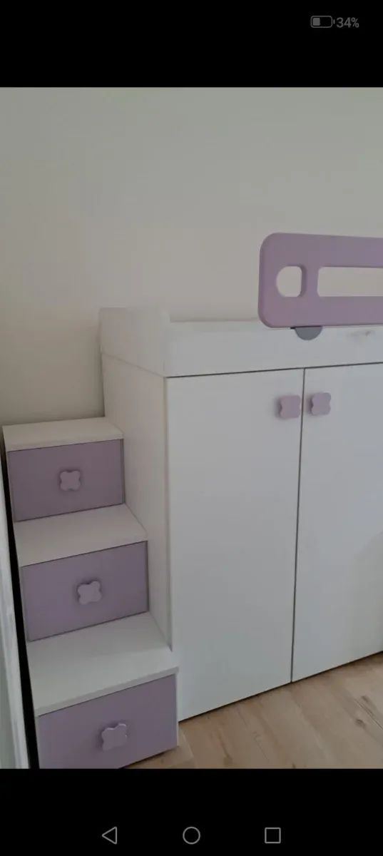 Cameretta a ponte bianca e lilla – 3 letti