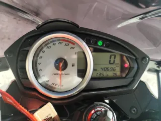 Kawasaki Z750 2012 Blanca