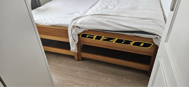 Cama nido de madera.