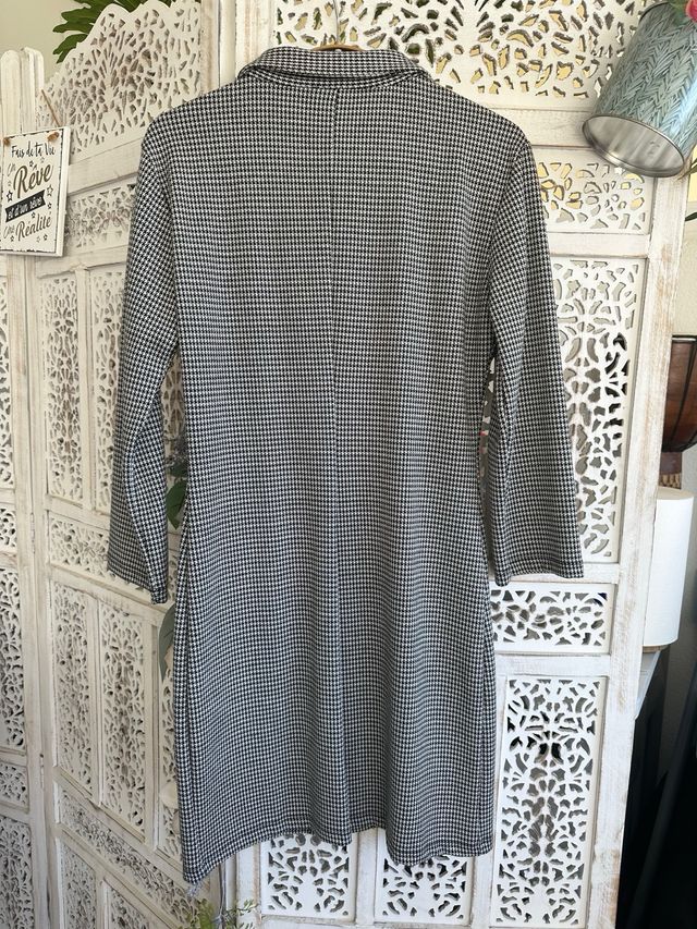 Vestido Bershka cuadros blanco y negro.