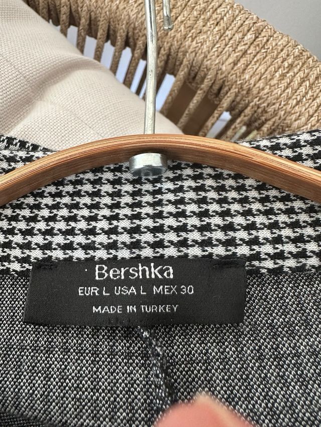 Vestido Bershka cuadros blanco y negro.