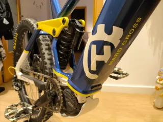 Ebike enduro Bicicleta Eléctrica Montaña Husqvarna