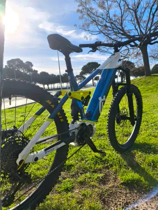 Ebike enduro Bicicleta Eléctrica Montaña Husqvarna