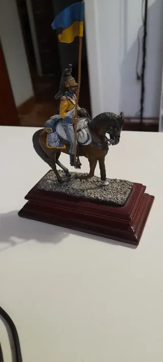 Soldado plomo isabelino 54mm con estandarte