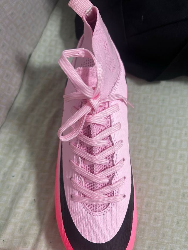 Botas de fútbol rosa talla 37