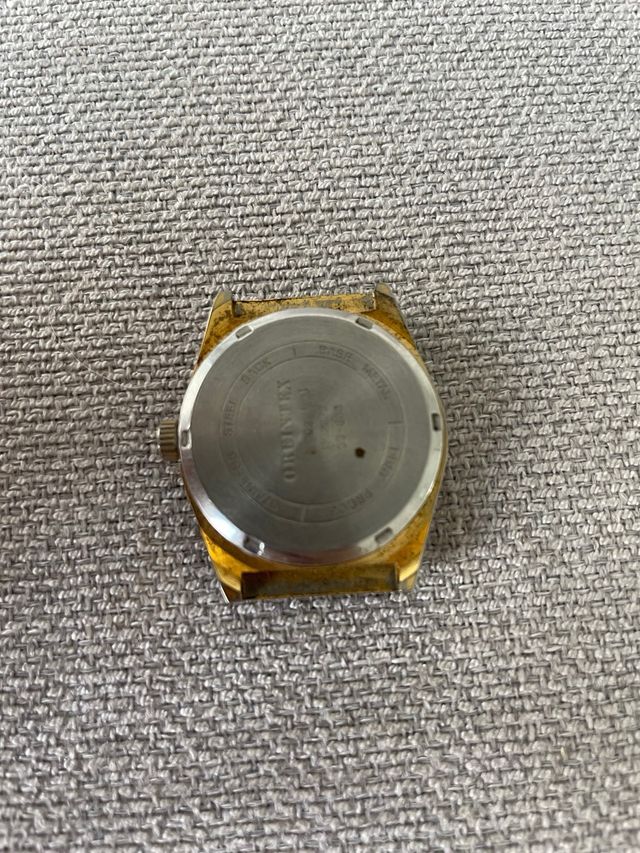 Reloj Orient Quartz Japan Dorado