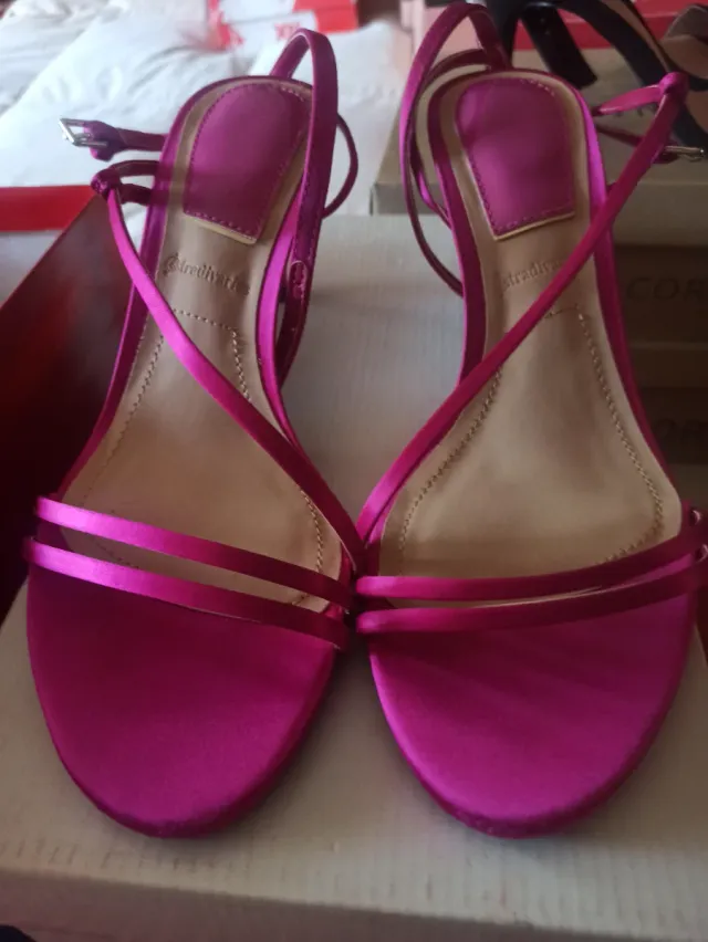Sandalias Stradivarius Fucsia