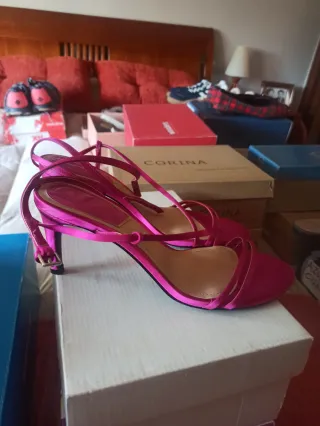 Sandalias Stradivarius Fucsia