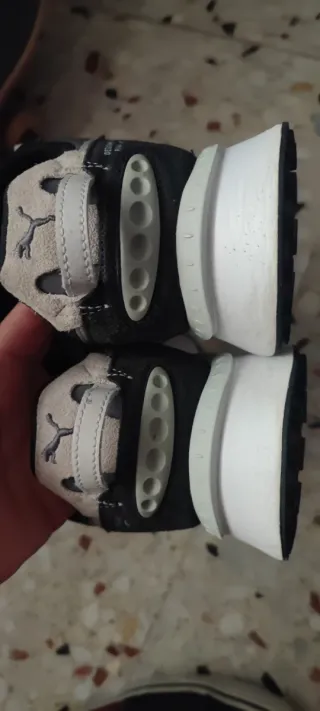 Zapatillas Puma Negras y Grises