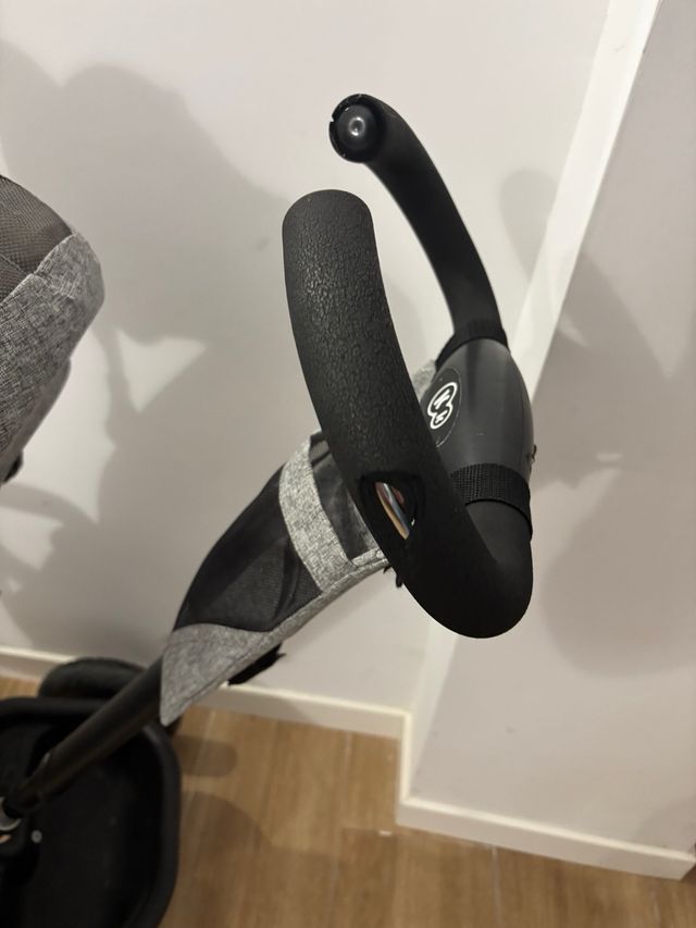 Triciclo Kinderkraft Gris