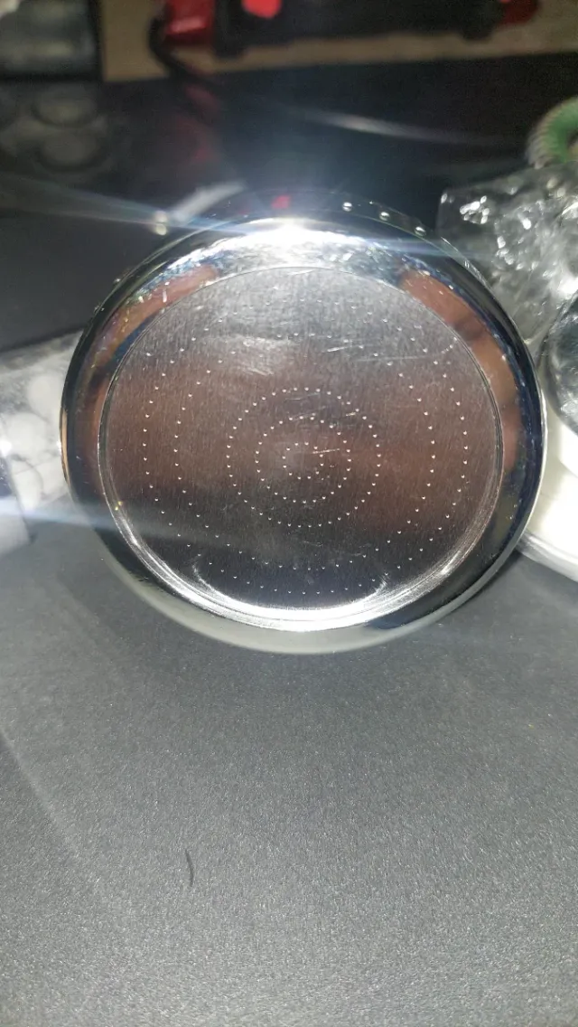 A estrenar Cabezal del agua boquetes pequeños.