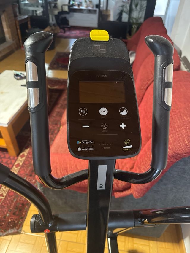 Elíptica negra con detalles amarillos Donyos520