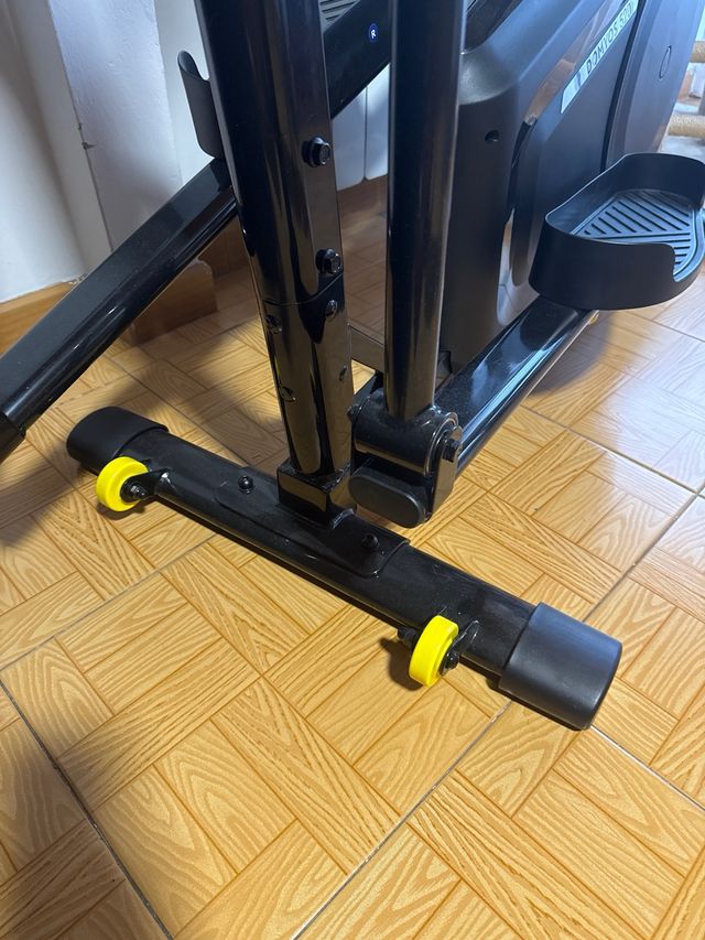 Elíptica negra con detalles amarillos Donyos520