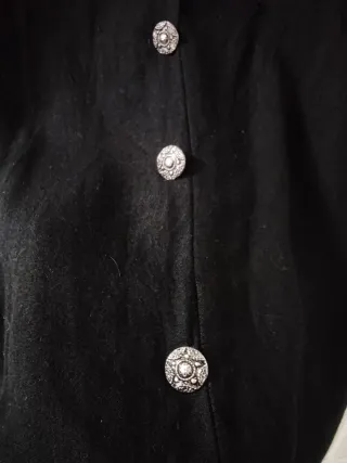 Vestido negro Stradivarius con lentejuelas grandes