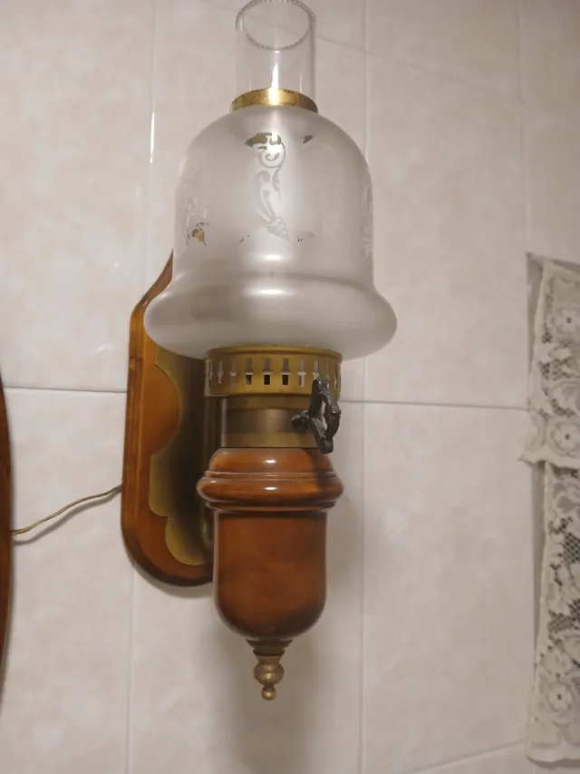 Aplique de pared madera y cristal