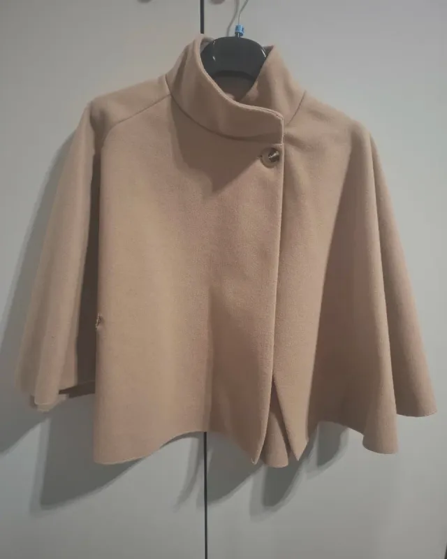 Mantella beige con passanti cintura