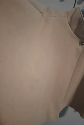 Mantella beige con passanti cintura