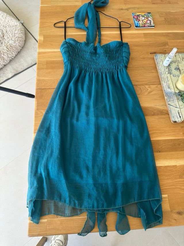 Vestido fiesta turquesa con volantes