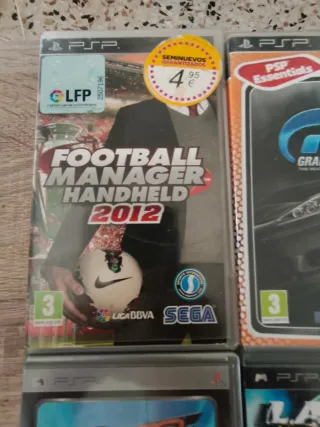 PSP Street + 8 juegos + cargador y funda