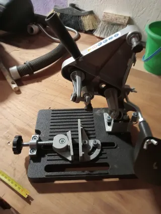 Soporte para radial/amoladora